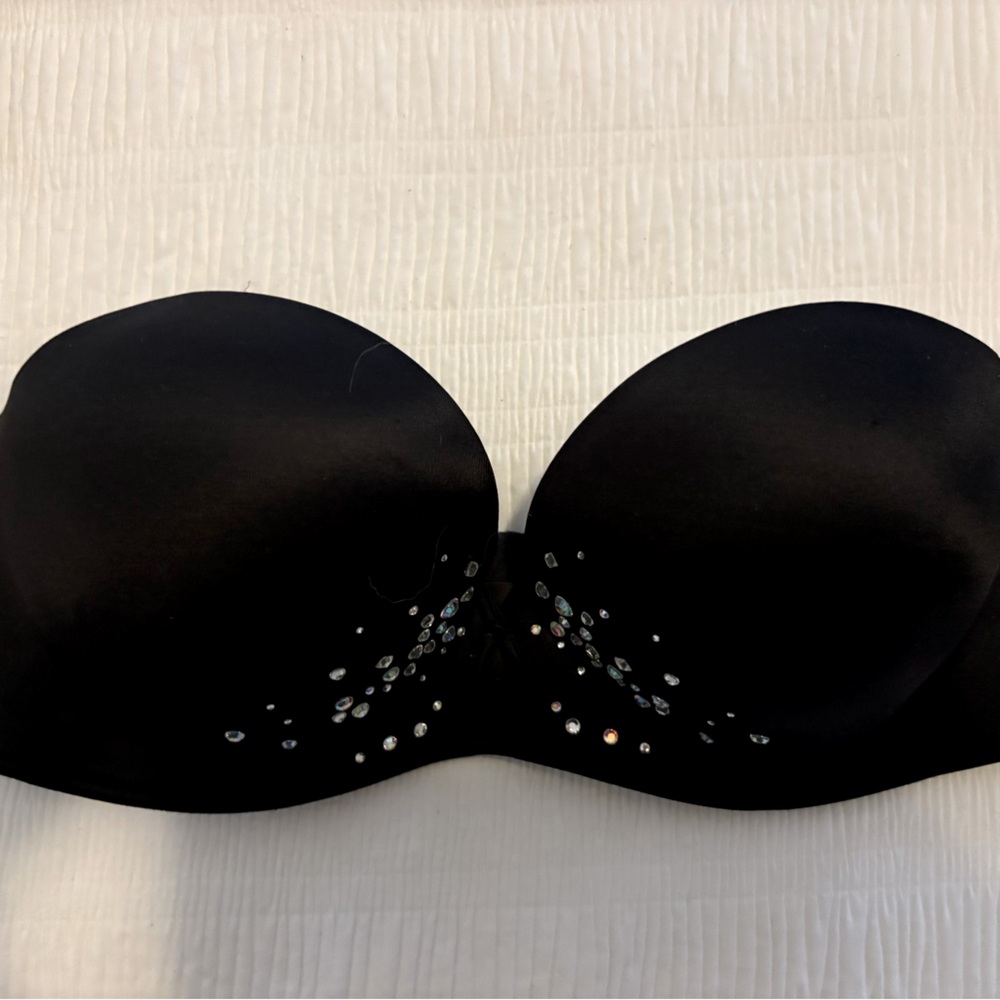 Victoria’s Secret Bombshell padded strapless size 34B